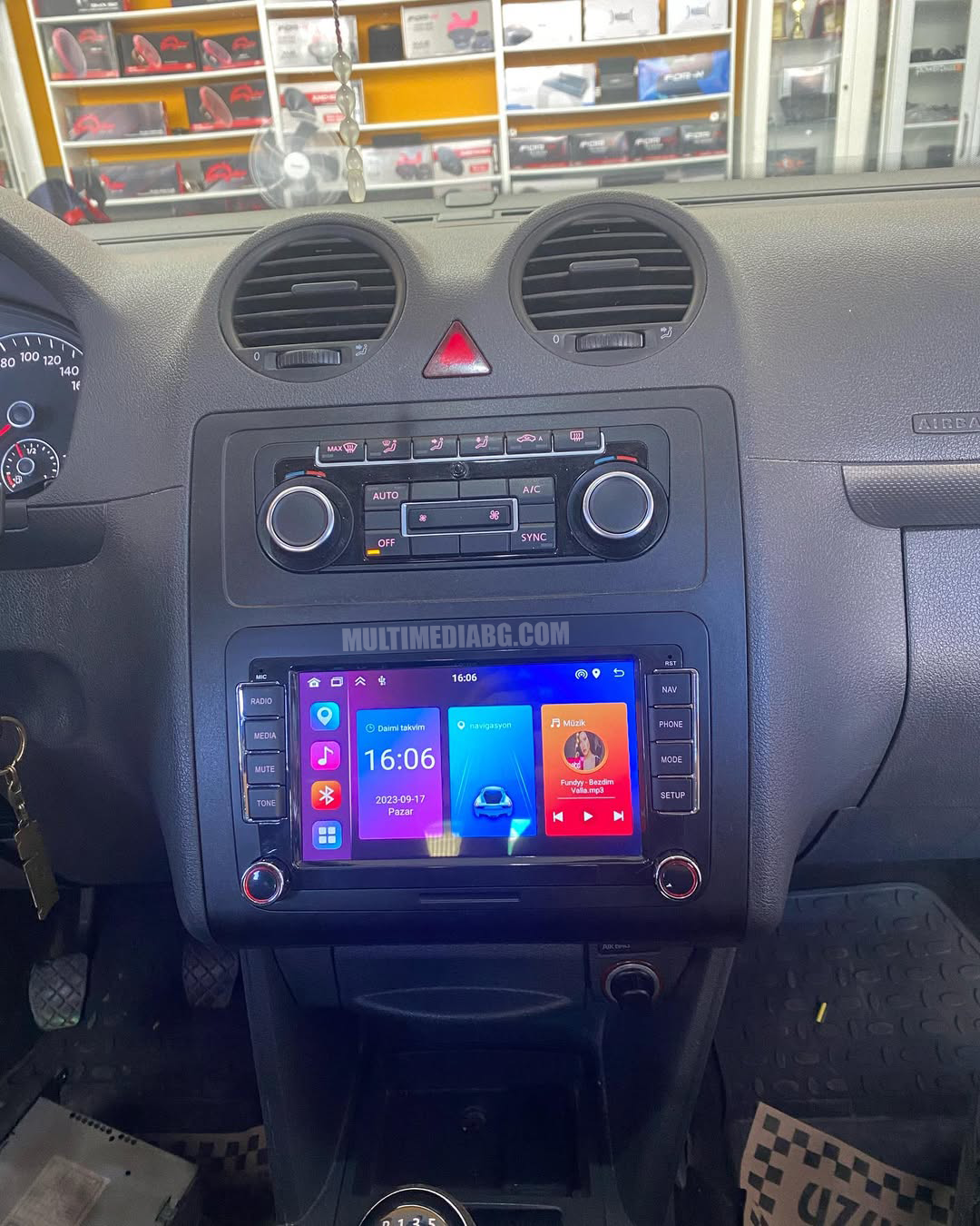 Volkswagen Caddy 2003-2020 (7 Инча)